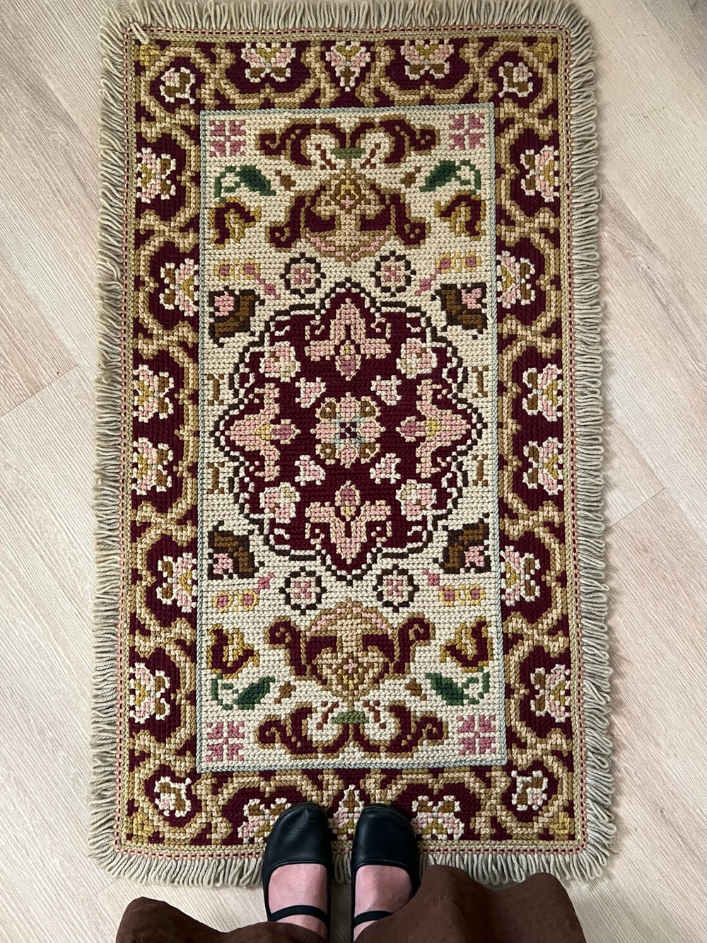RARE Arraiolos Portugal Needlework Vintage Grannycore Tasseled Loop Fringe Rug